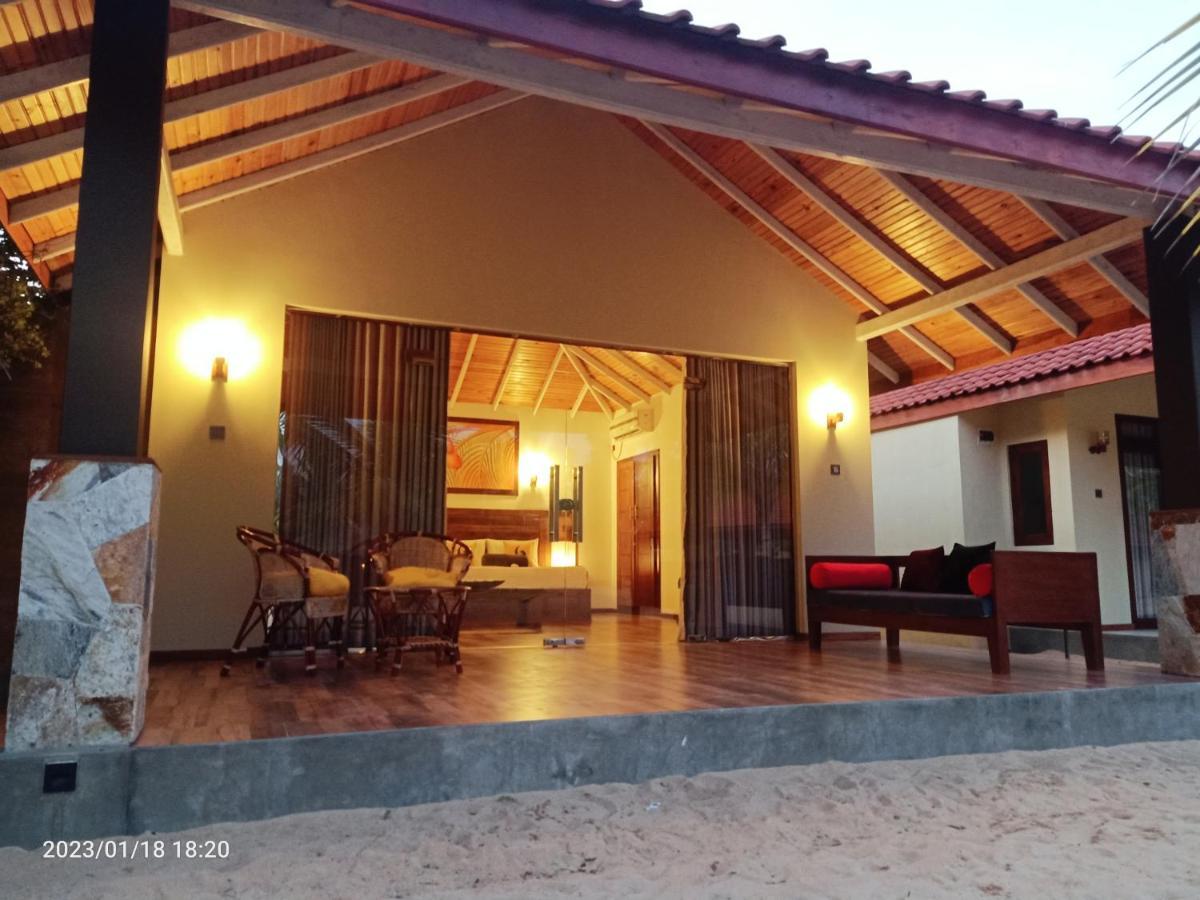 Blue Waves Kite Surfing Beach Resort Kalpitiya Exterior foto