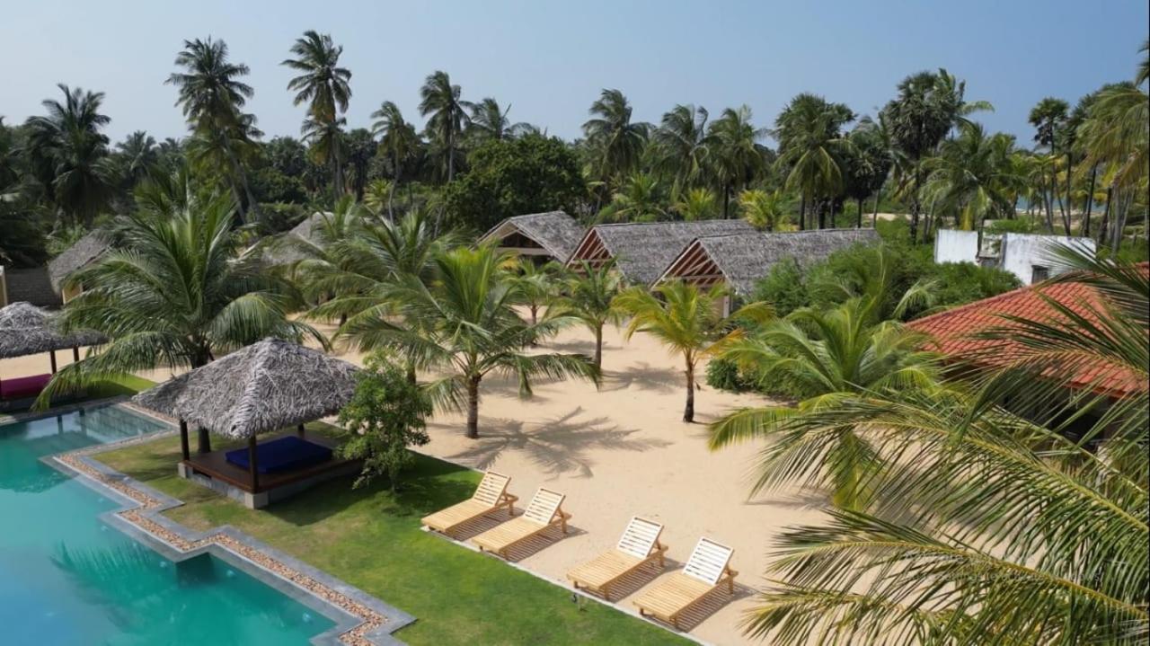 Blue Waves Kite Surfing Beach Resort Kalpitiya Exterior foto