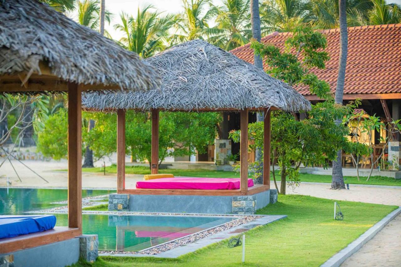 Blue Waves Kite Surfing Beach Resort Kalpitiya Exterior foto