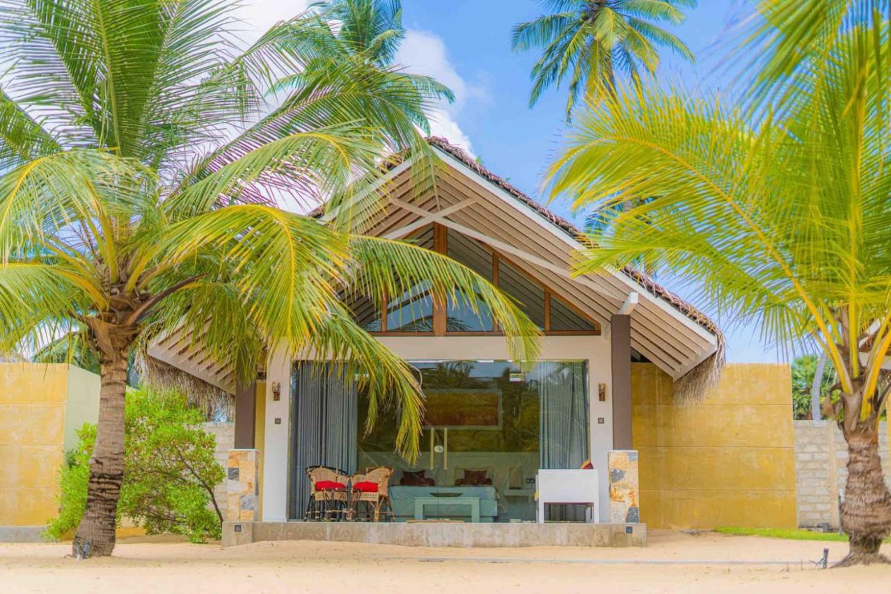 Blue Waves Kite Surfing Beach Resort Kalpitiya Exterior foto