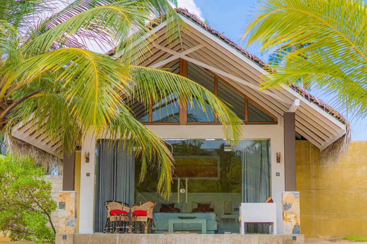 Blue Waves Kite Surfing Beach Resort Kalpitiya Exterior foto