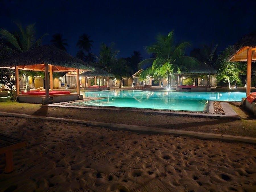 Blue Waves Kite Surfing Beach Resort Kalpitiya Exterior foto